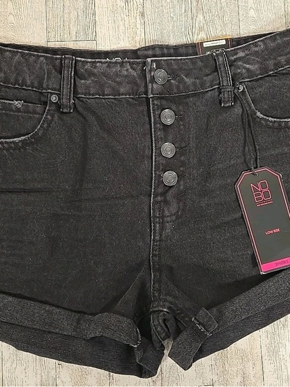 ♥️ No Boundaries Black Button-Front Cuffed Denim Shorts